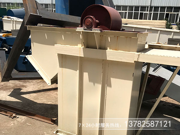 塑料畚斗適合使用在那些行業(yè)提升！